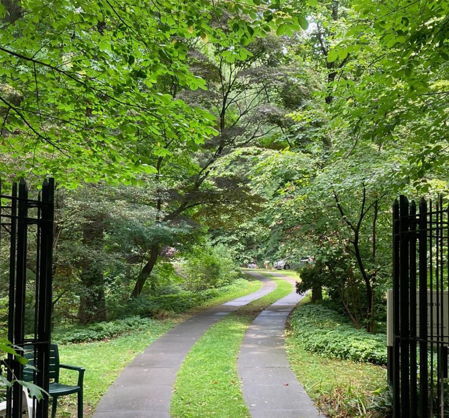 Quaker cemetery open gate 1200 Sq