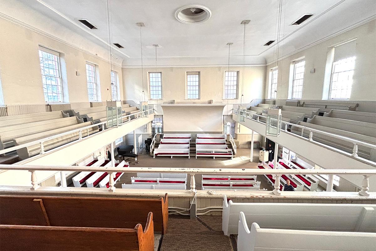 15th St Meetinghouse from balcony 1200 800